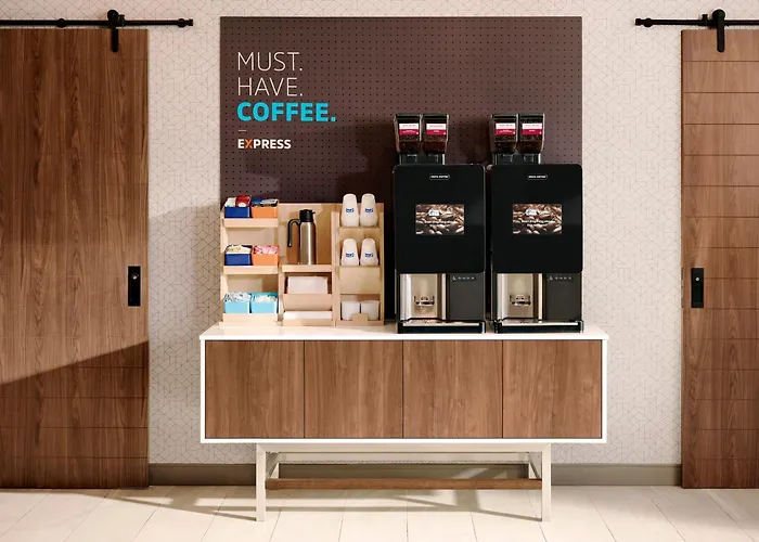 Holiday Inn Express Hotel & Suites Fort Atkinson By Ihg